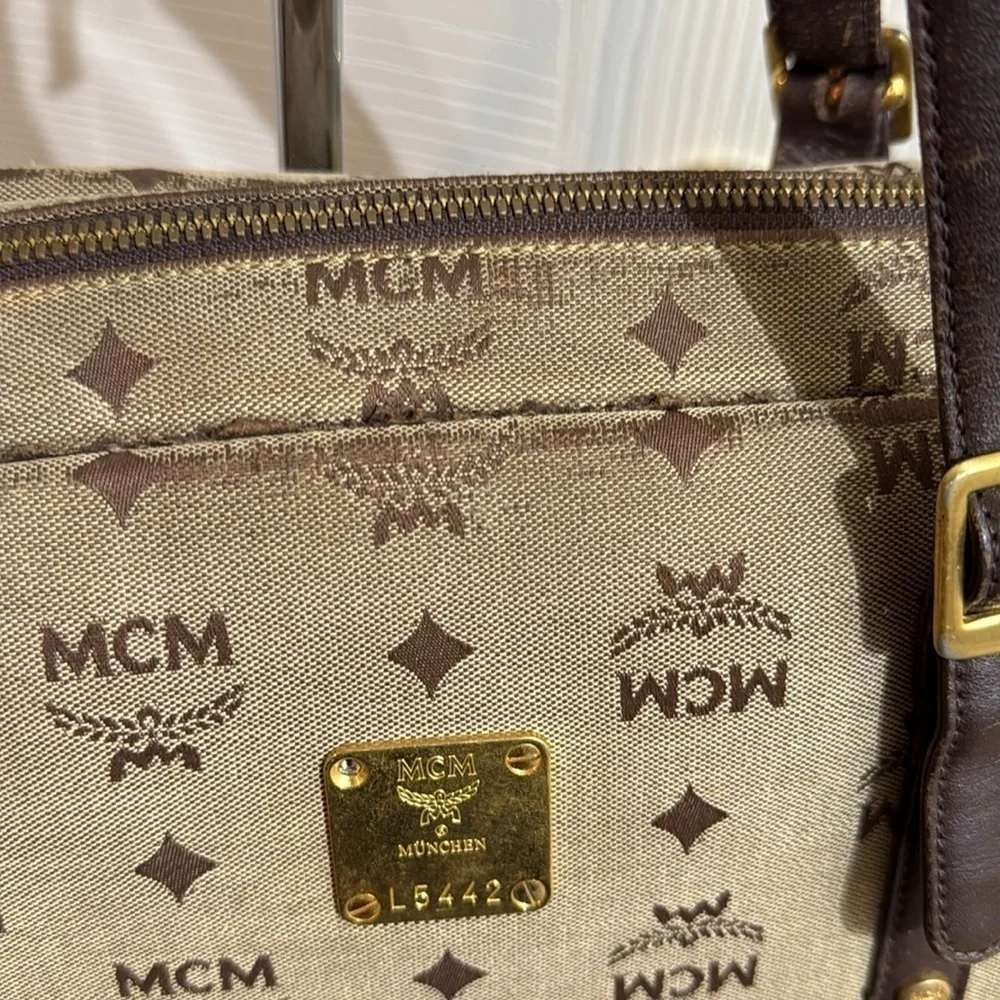 MCM Monogram Shoulder Bag - Picture 3 of 9